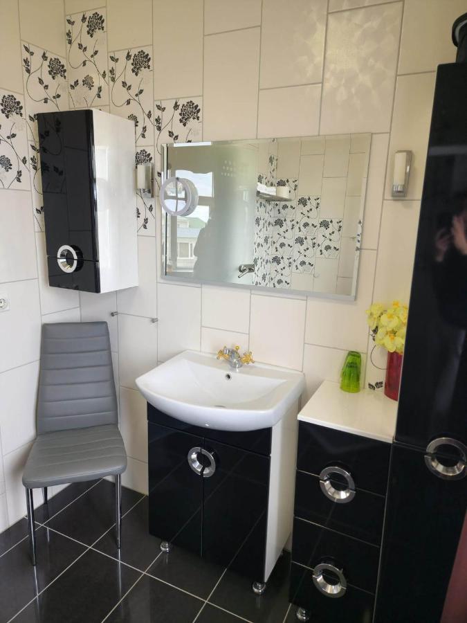 Kiljan Apartments & Rooms Блёндюоус Экстерьер фото