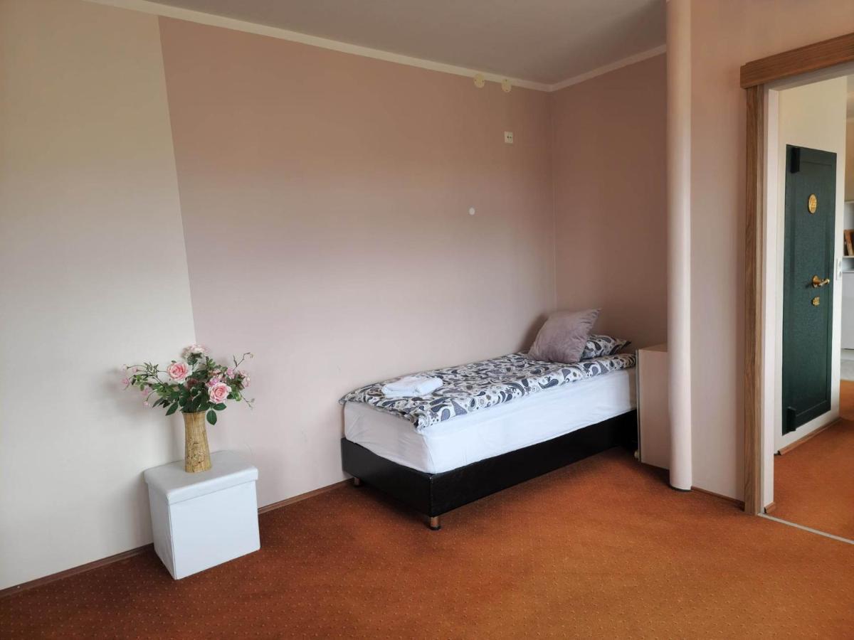 Kiljan Apartments & Rooms Блёндюоус Экстерьер фото