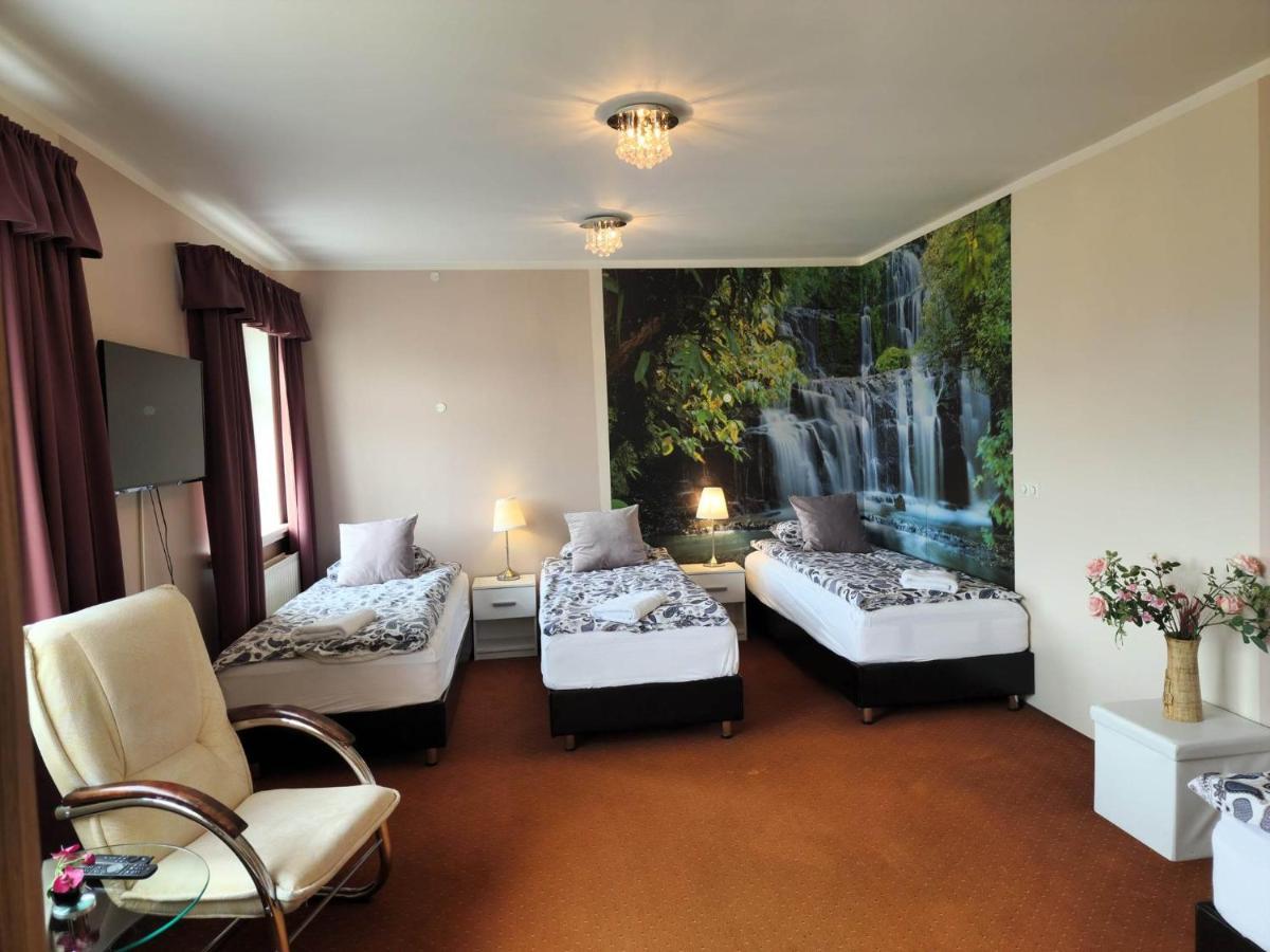 Kiljan Apartments & Rooms Блёндюоус Экстерьер фото