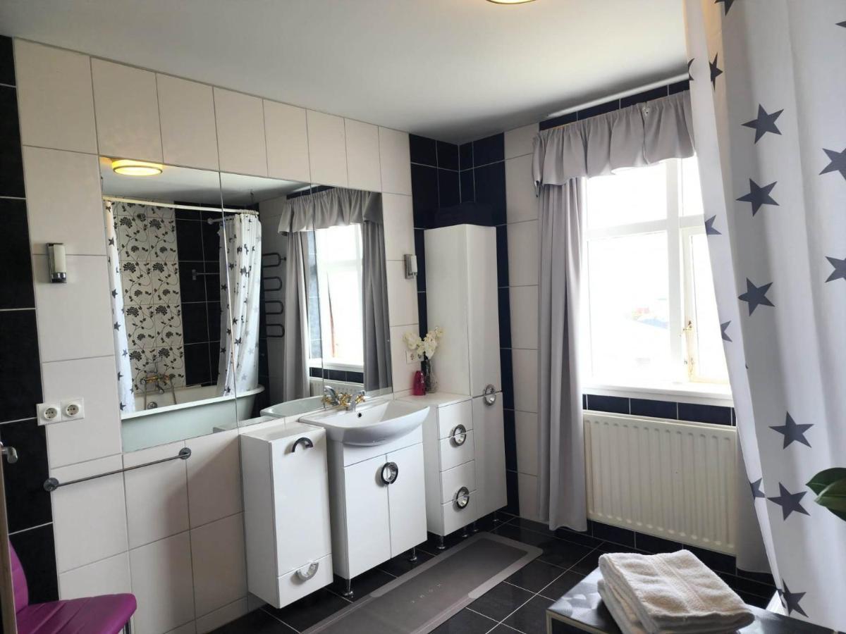Kiljan Apartments & Rooms Блёндюоус Экстерьер фото