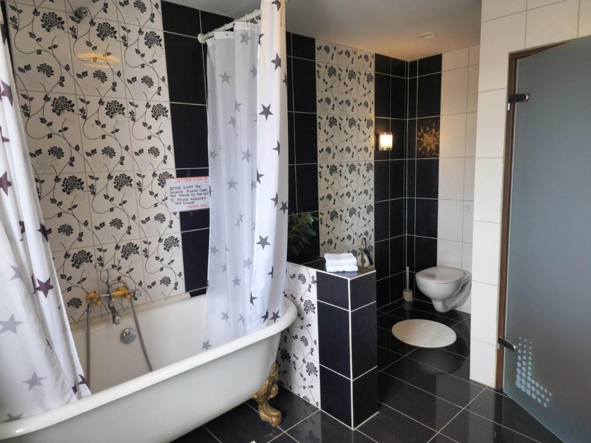 Kiljan Apartments & Rooms Блёндюоус Экстерьер фото